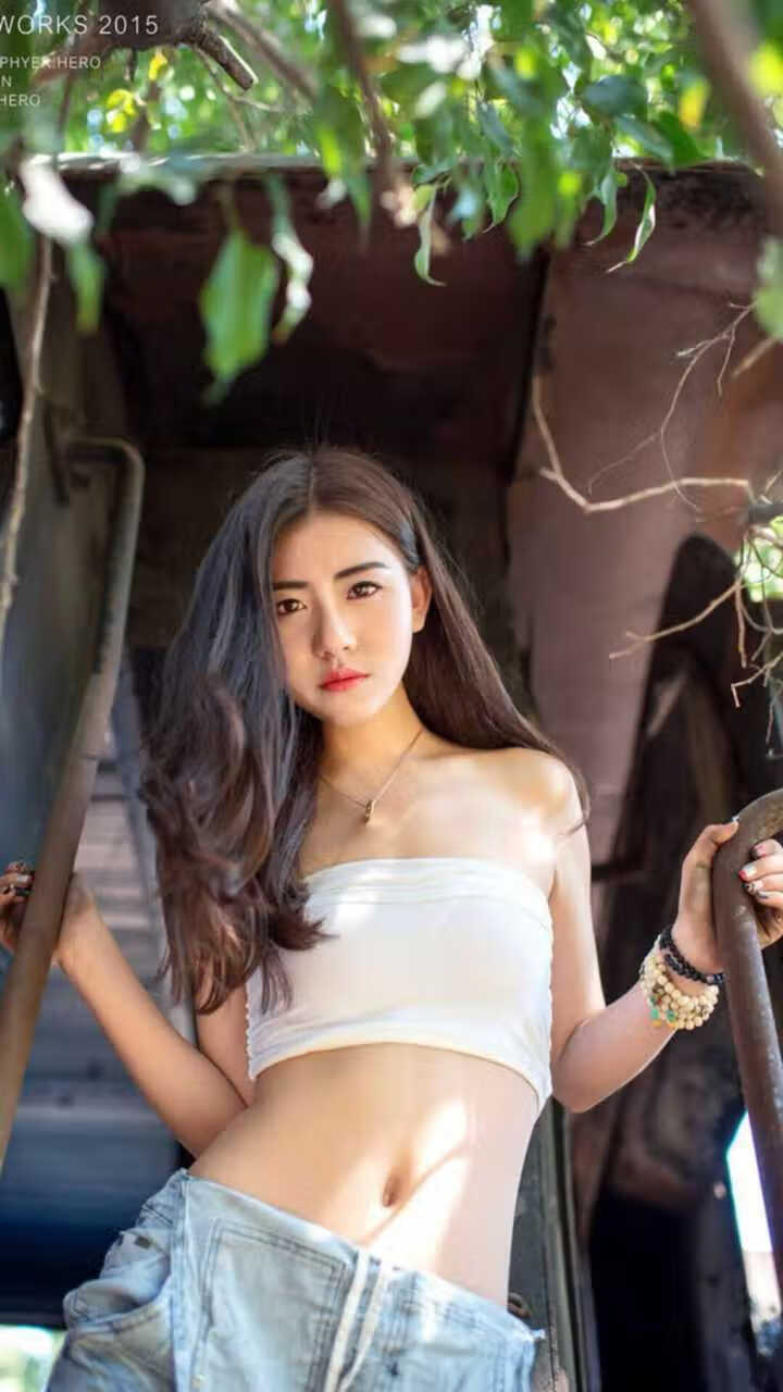 “校园足球赛事展现青少年的激情与才华”,校园足球赛事报道